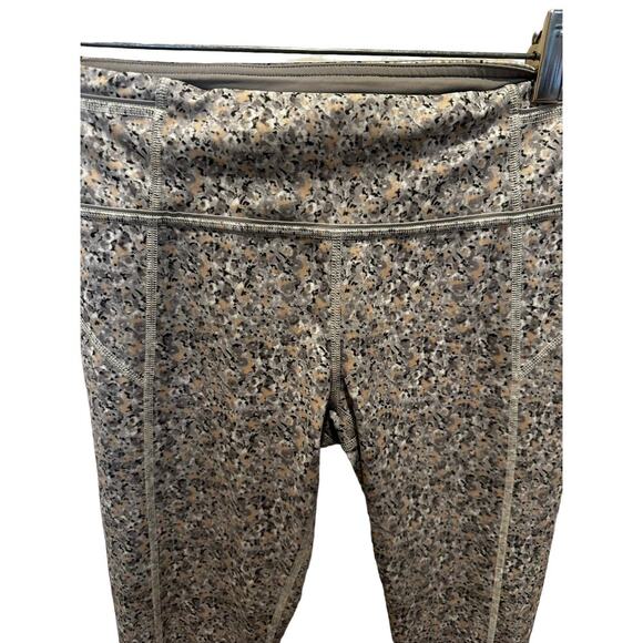 Lululemon Women's Multicolored Polyester Blend Speckled Camo Tight Size 6 - Picture 3 of 9